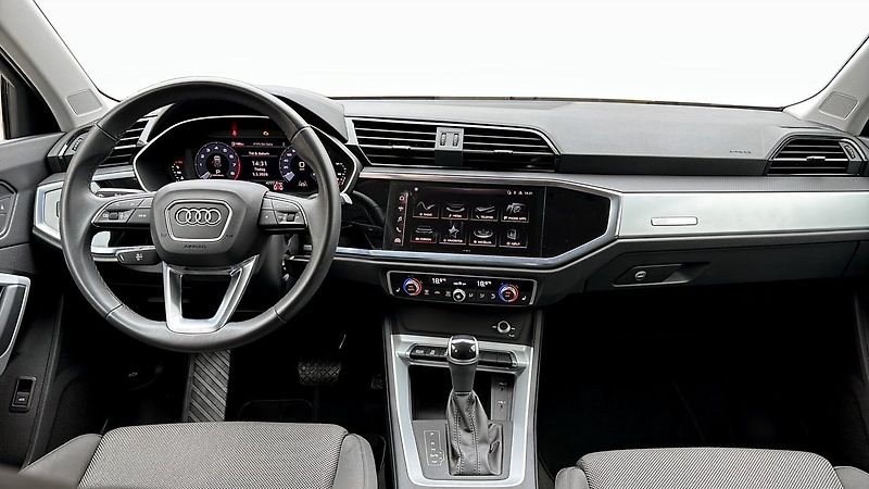Audi Q3 35TFSI S Tronic Cockpit LED - fotka 9 z 13