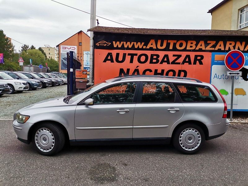 Volvo V50 (2005) 2.0d 100kw AC Tempomat Tažné - fotka 24 z 25
