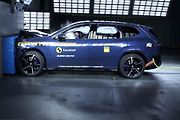 BMW iX3 - bariérový test.