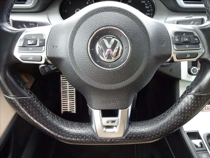 Volkswagen Passat CC 2.0TDi 125kW - fotka 46 z 70