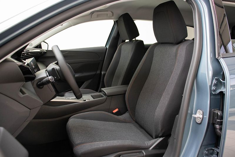 Peugeot 308 (2026) SW STYLE BlueHDi 130 EAT8 - fotka 9 z 15