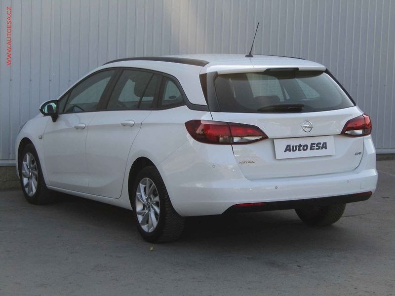 Opel Astra (2018) 1.6CDTi Sports Tourer, ČR - fotka 6 z 20