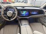 Mercedes-Benz Třídy E (2024) 300e sedan 4MATIC - náhled 21