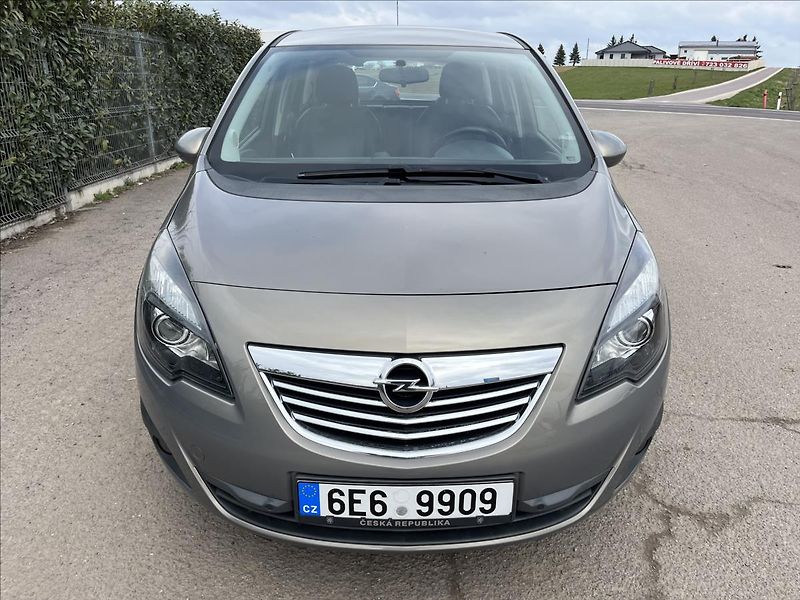 Opel Meriva 1,4 i 88KW AUTOMAT AC SERVIS - fotka 2 z 39