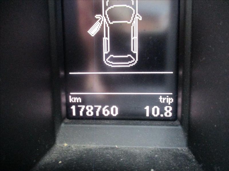 Škoda Yeti 1,2 TSI, klima, servis, tažné, - fotka 14 z 26