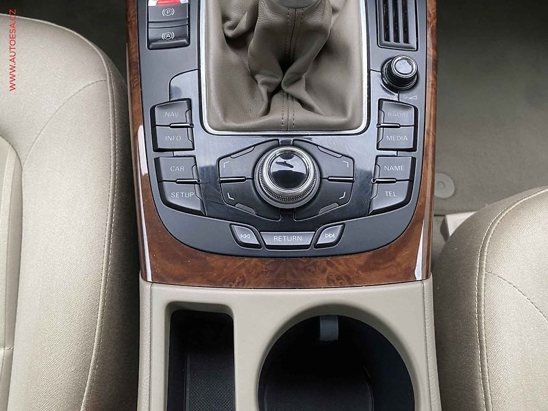Audi A4 (2009) 3.0 TDi Quattro, Bixen, navi - fotka 12 z 19