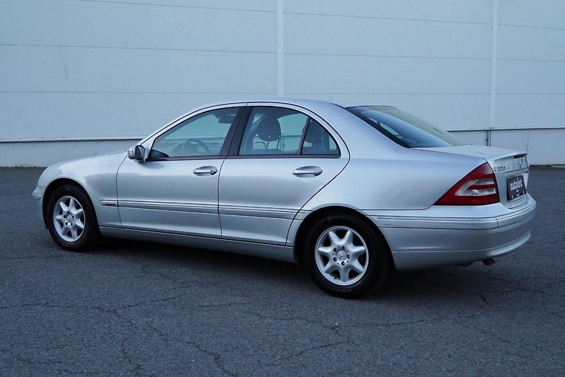 Mercedes-Benz 220 220 CDi ELEGANCE - fotka 8 z 23