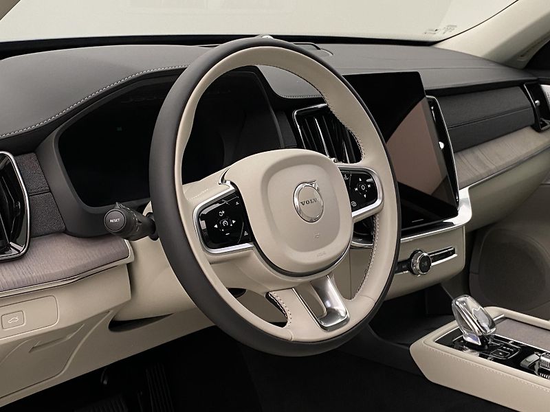 Volvo XC90 (2026) B5 AWD AUT BRIGHT PLUS 7míst - fotka 4 z 71