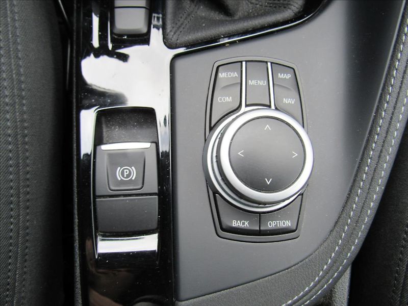 BMW X2 1,5 T sDrive 18I 103kW - fotka 23 z 33