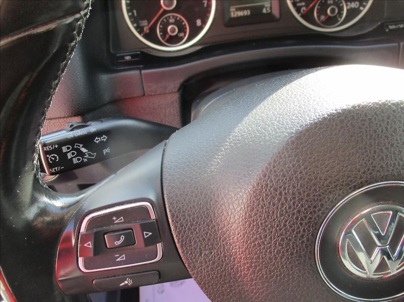 Volkswagen Tiguan 1,4 TSi, aut klima,serv.kn. - fotka 20 z 38