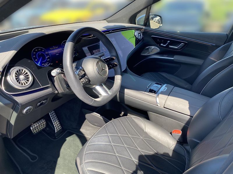 Mercedes-Benz EQS 580 4MATIC SUV AMG - fotka 13 z 27