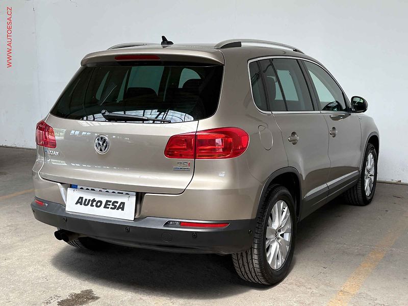Volkswagen Tiguan (2013) 1.4TSi, AC, navi - fotka 4 z 16