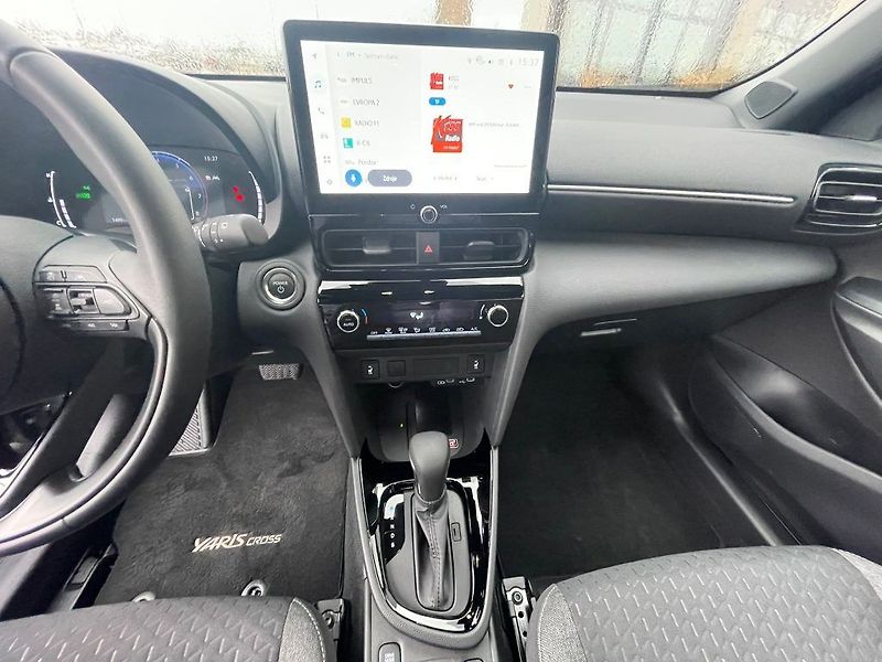 Toyota Yaris Cross 1.5 Hybrid 130k FWD Style - fotka 17 z 28