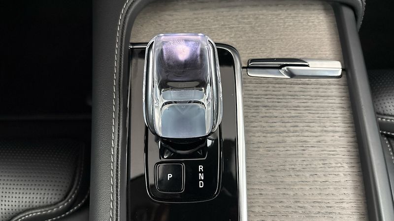 Volvo XC90 2.0 B5 AUT AWD Inscription - fotka 26 z 33