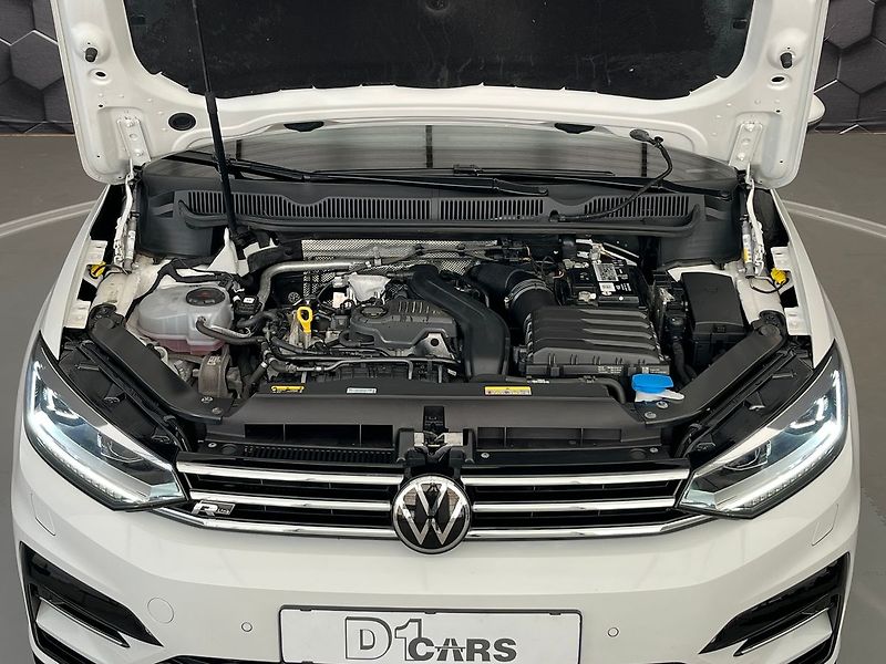 Volkswagen Touran Highline 1.5TSI 110kW DSG 7mís - fotka 41 z 96