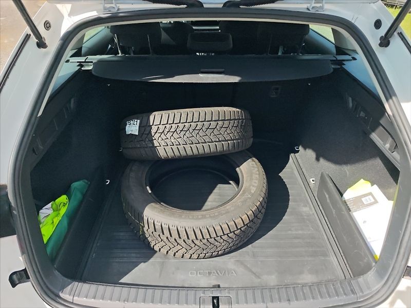 Škoda Octavia 2,0 TDI Ambition - fotka 6 z 11