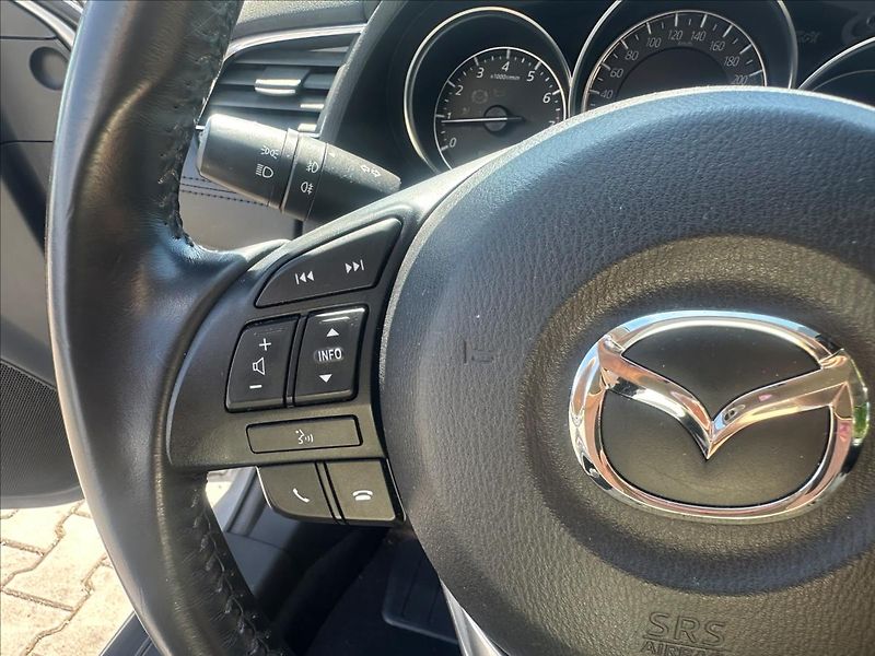 Mazda 6 2,0 SDN 2015 G145k Attraction - fotka 17 z 24