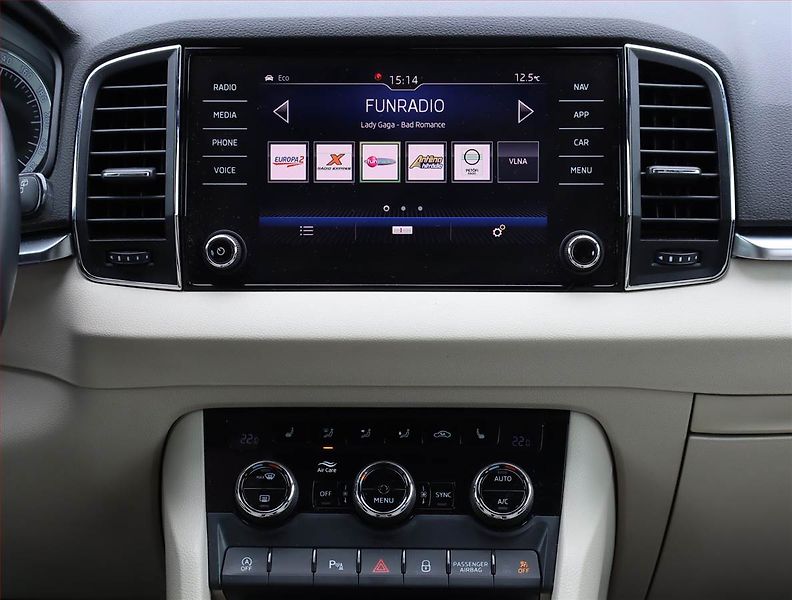 Škoda Karoq (2018) 1.6 TDI, Automat, Serv.kniha - fotka 12 z 19