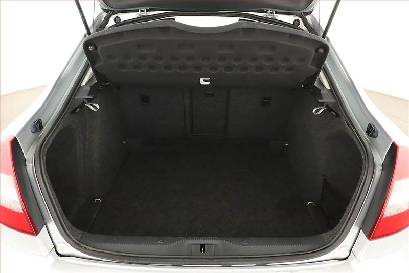Škoda Octavia (2012) 2.0 TDI, ČR,1.maj, po STK - fotka 10 z 13