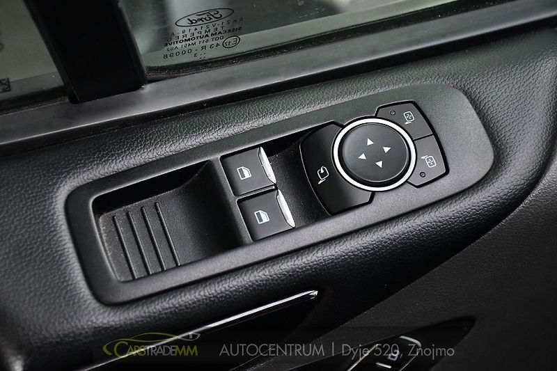 Ford Tourneo Custom 2.0EcoBlue 8MÍST ACTIVE ZÁRUKA - fotka 24 z 50