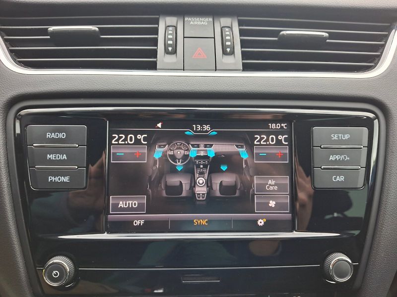 Škoda Octavia (2019) Ambition Plus 1,5TSi 110kW - fotka 19 z 33