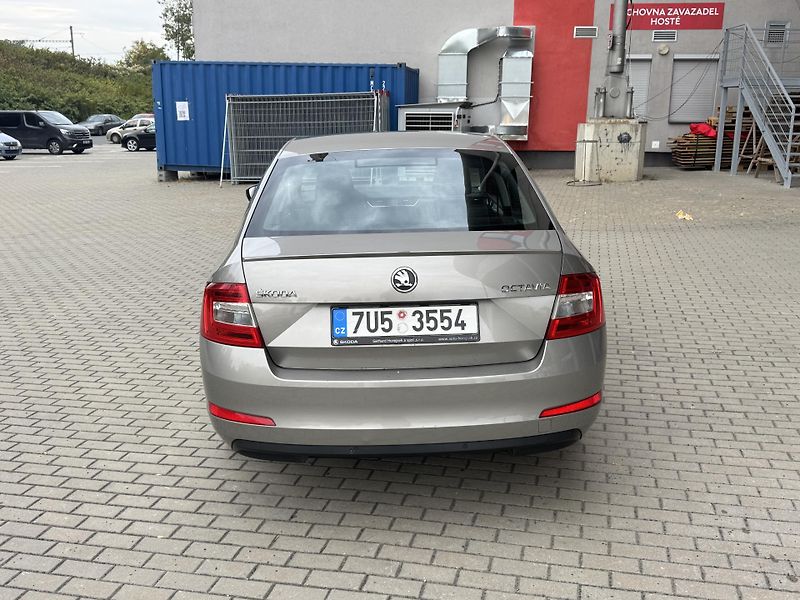 Škoda Octavia (2013) 1.8 TSI 132kw ČR - fotka 4 z 18
