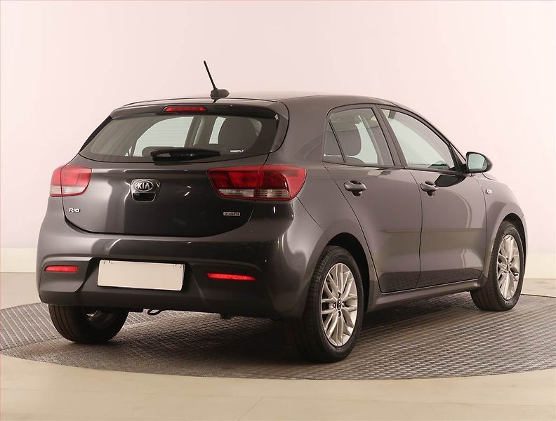 Kia Rio (2019) 1.0 T-GDI, Serv.kniha - fotka 5 z 20