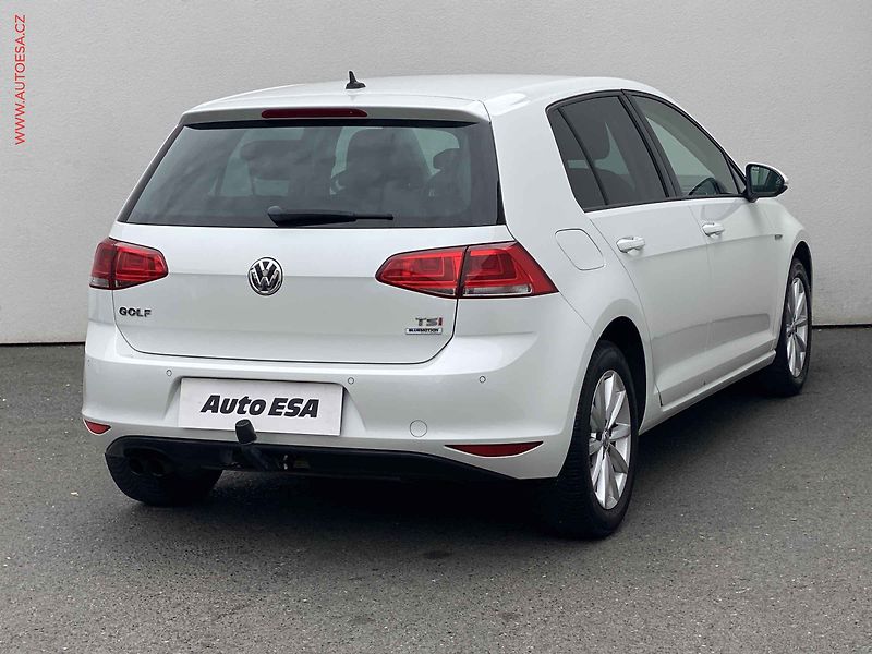 Volkswagen Golf (2015) 1.4 TSi, Lounge, TZ, navi - fotka 4 z 17