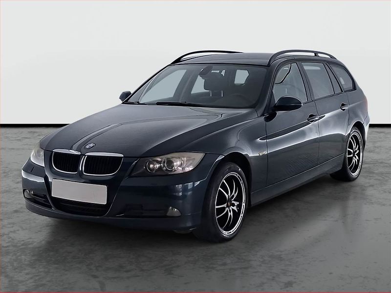 BMW Řada 3 (2006) 320 i, po STK, jezdí výborně - fotka 2 z 17