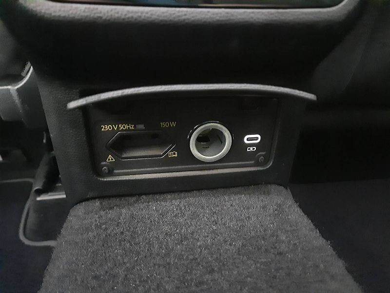 Volkswagen Passat Variant (2021) 2.0 TDI (110kW/150k) DSG, Busi - fotka 21 z 26