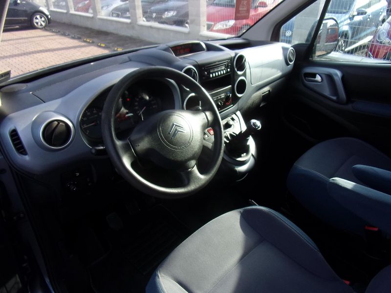 Citroën Berlingo (2009) 1,6i KLIMA VÝHŘEV  - fotka 25 z 31