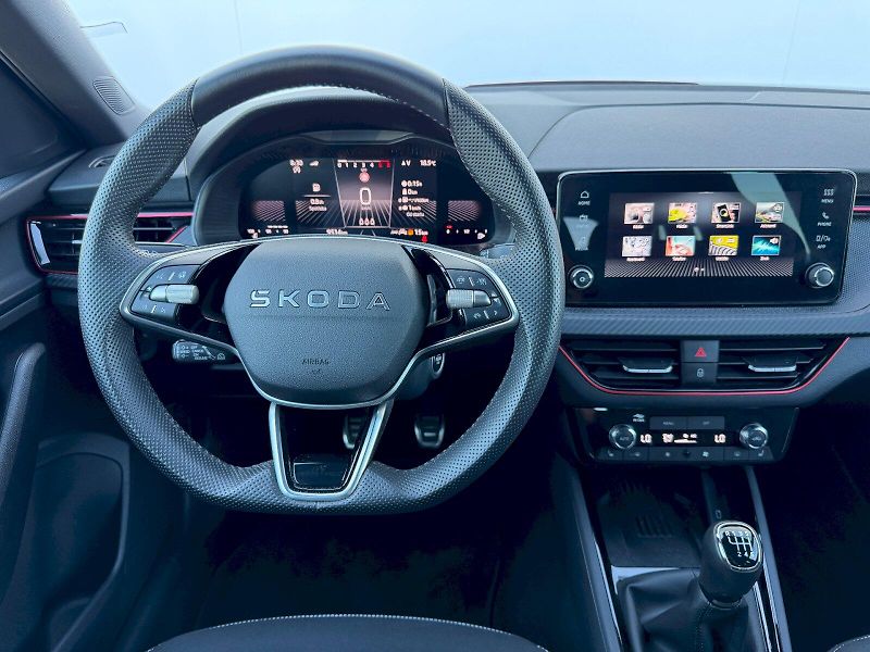 Škoda Kamiq (2025) 1.0TSI 85kW Monte Carlo - fotka 8 z 35