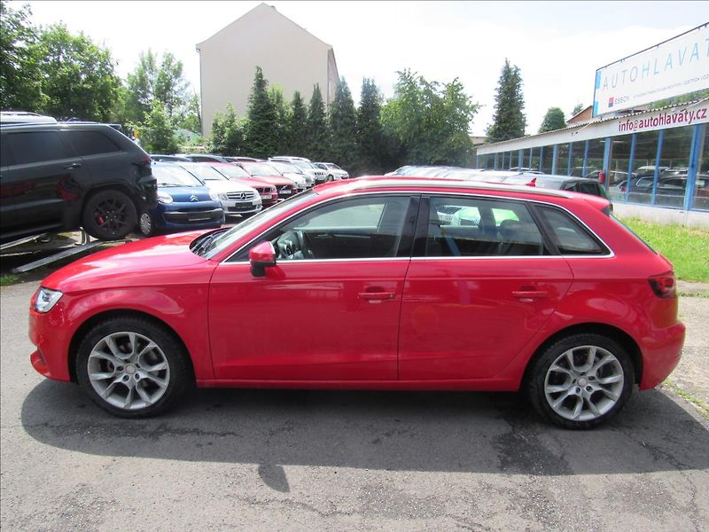 Audi A3 1,6 TDI 81kW Sportback Automat - fotka 7 z 31