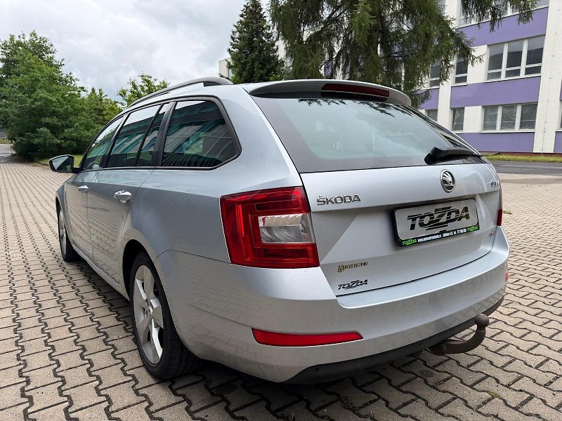 Škoda Octavia 2,0 TDI 4x4 /servis.kn. /110kW - fotka 3 z 32