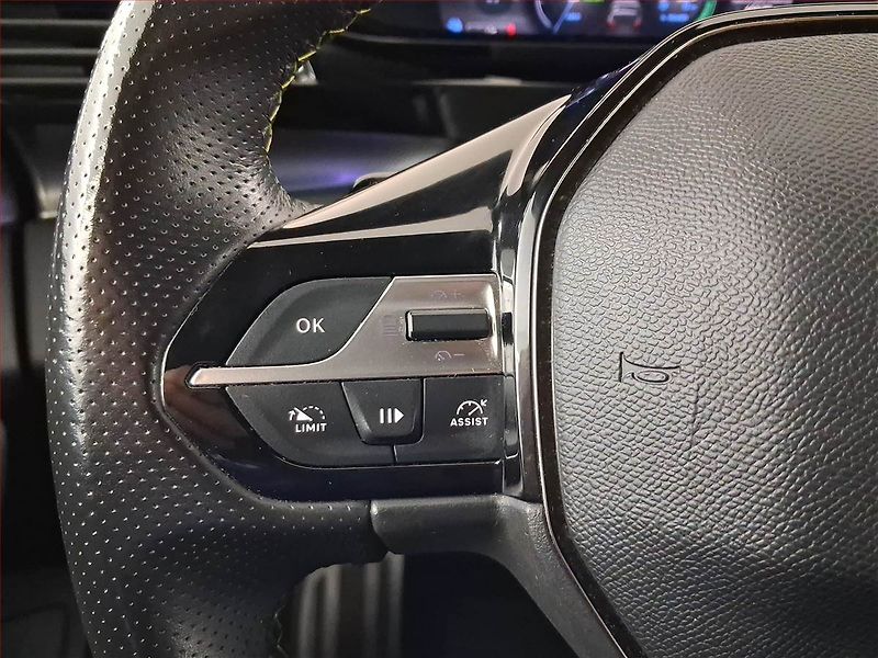 Peugeot 308 (2023) GT Hybrid 180 - fotka 16 z 20
