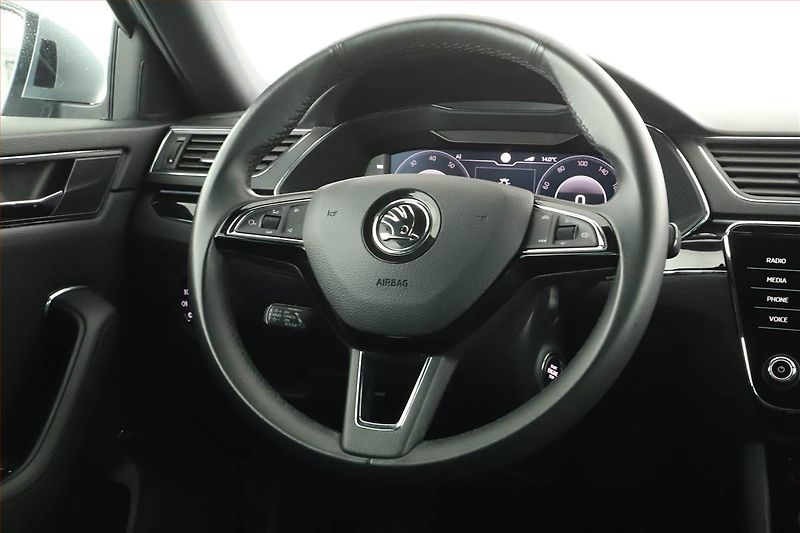 Škoda Superb (2019) Laurin&Klement 2.0 TSI - fotka 8 z 19