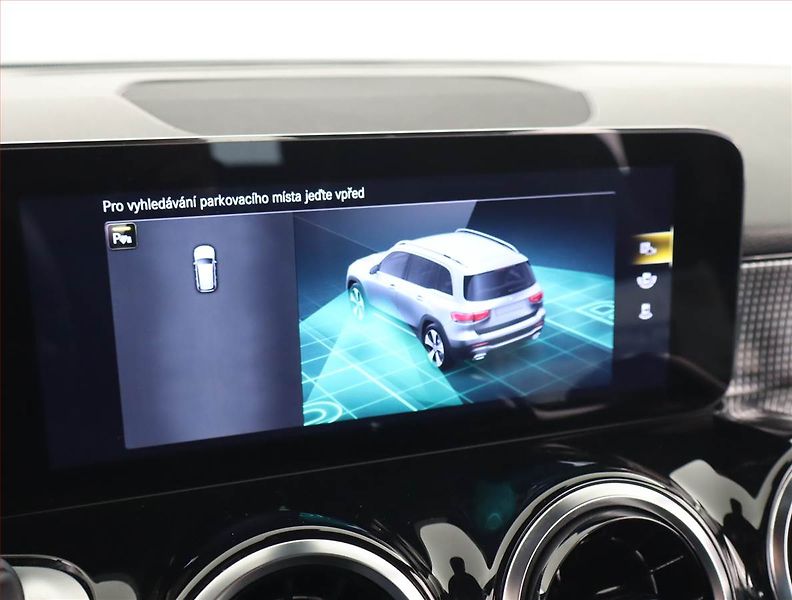 Mercedes-Benz GLB (2022) 200 d 4MATIC - fotka 21 z 26
