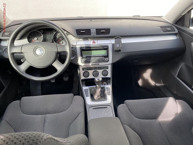 Volkswagen Passat (2009) 1.4 TSi, Comfortline - fotka 8 z 17