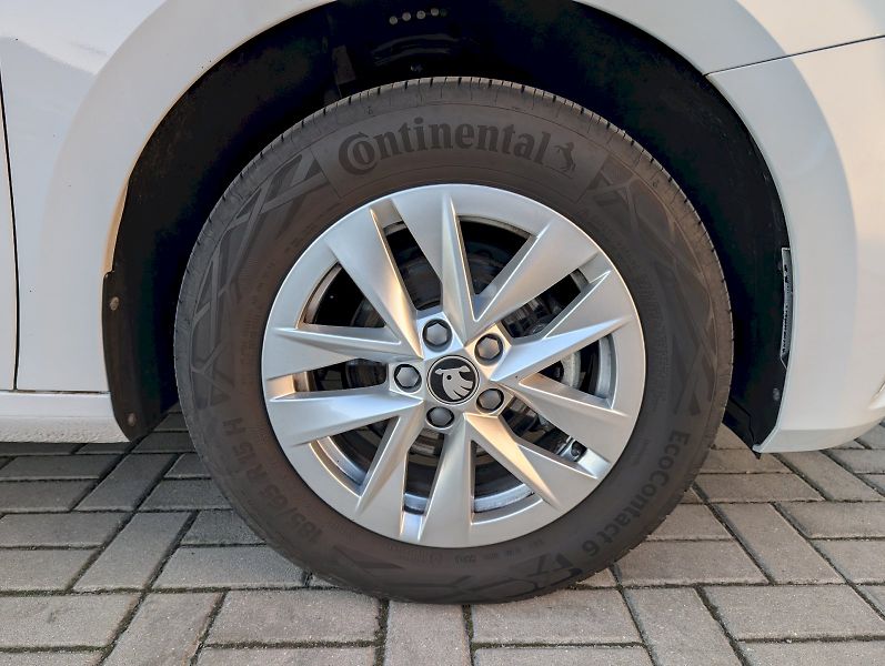 Škoda Fabia (2024) 1.0 TSI / 70 kW Top Selection - fotka 17 z 30