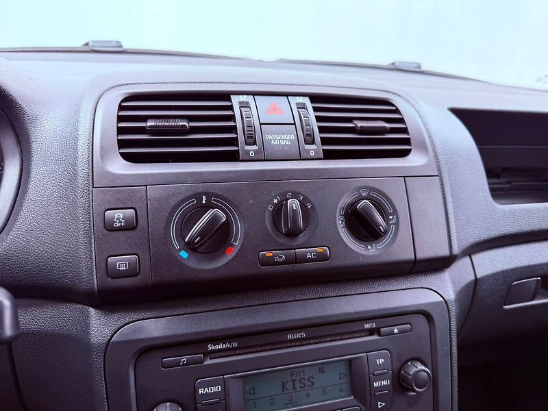Škoda Roomster 1.2 TSi Ambition - fotka 17 z 21