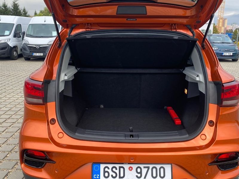 MG ZS (2023) 1,0 T. Exclusive (82kW) Aut. - fotka 9 z 33
