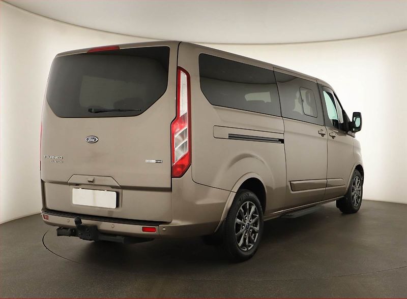 Ford Tourneo Custom (2022) Titanium 2.0 EcoBlue, ČR, DPH - fotka 5 z 20