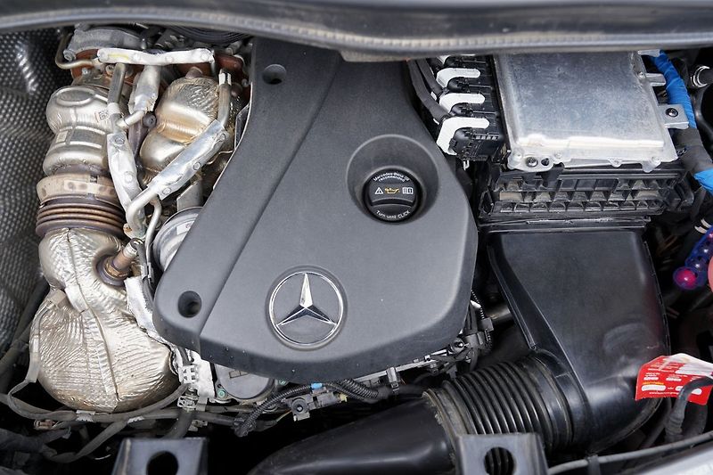 Mercedes-Benz Třídy V V300dL AMG/Burm/ČR/240 PS/6mís - fotka 10 z 50