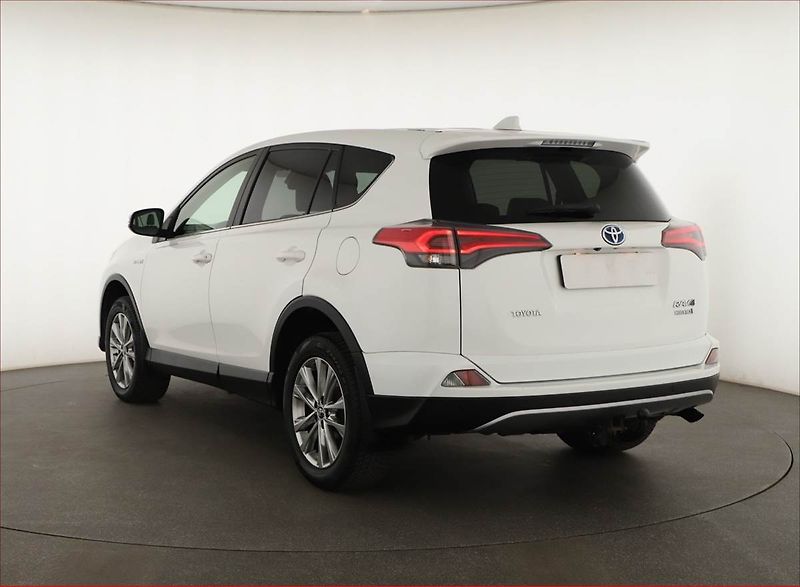 Toyota RAV4 (2017) 2.5 Hybrid - fotka 4 z 21