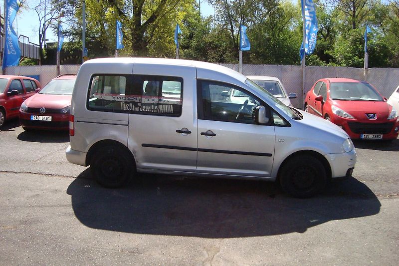 Volkswagen Caddy (2006) LIFE 1.9 TDi, STK+ME 5/2027 - fotka 8 z 52