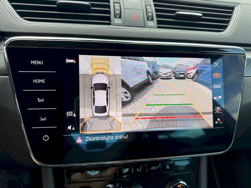 Škoda Superb (2023) 2.0 TDI 147kW DSG 4x4 SportLin - fotka 20 z 35