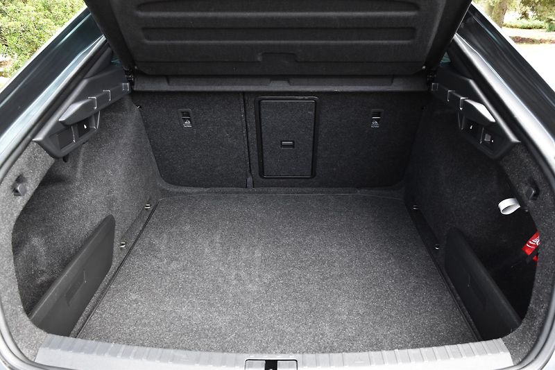 Škoda Octavia RS 2.0 TDI 147 kW DSG 4X4, ČR - fotka 44 z 50