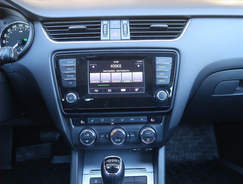 Škoda Octavia (2014) Ambition 2.0 TDI, Automat - fotka 12 z 18