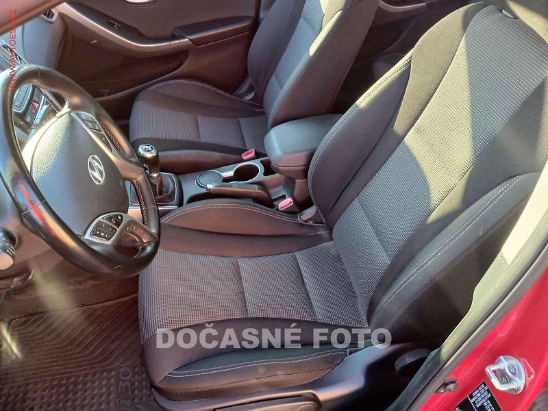 Hyundai i30 (2014) 1.6 CVVT, 1.maj,ČR, AC, temp - fotka 3 z 3
