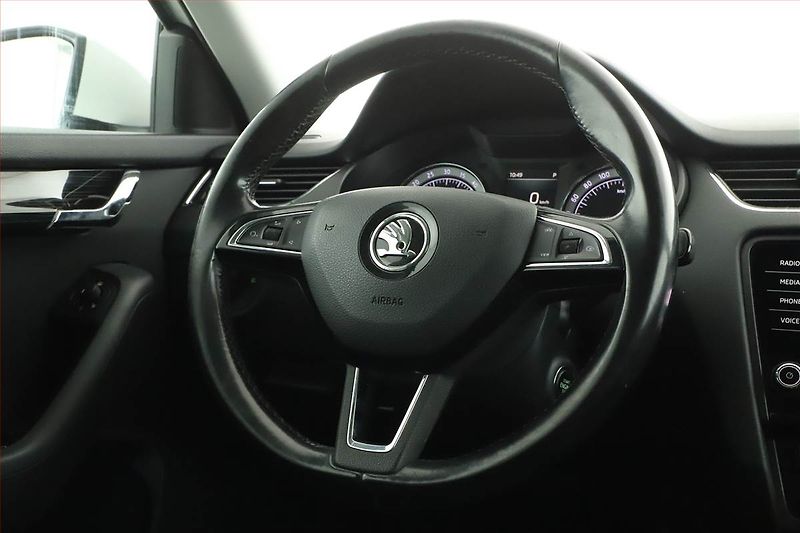 Škoda Octavia (2020) 2.0 TDI, Automat, Tempomat - fotka 8 z 19
